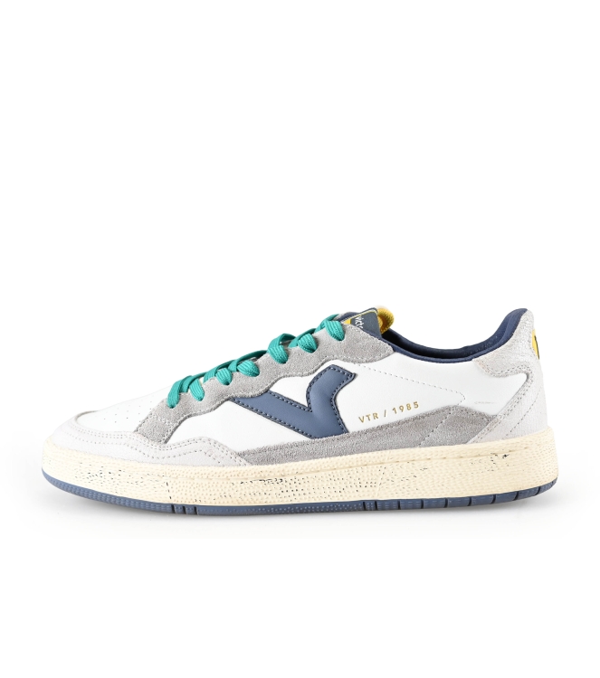 Victoria Sneaker