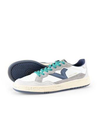 Victoria Sneaker