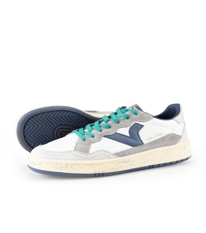 Victoria Sneaker