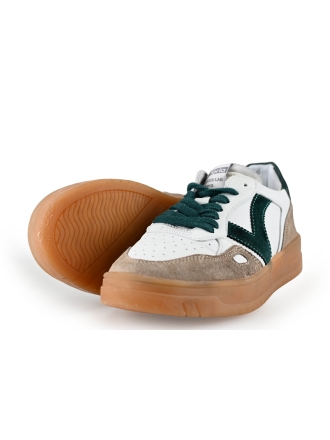 Victoria Sneaker