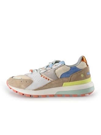 Victoria Sneaker