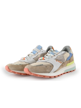 Victoria Sneaker