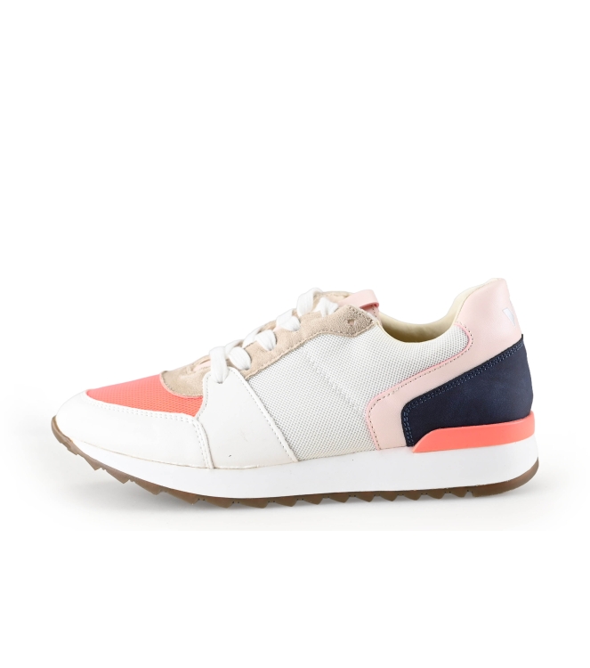 Vanessa Wu Sneaker