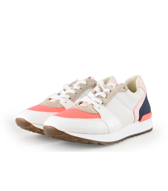 Vanessa Wu Sneaker