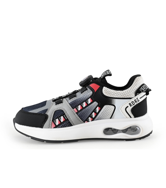Red-Rag Sneaker