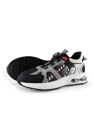 Red-Rag Sneaker