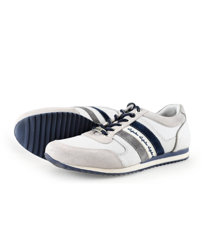 Australian Sneaker