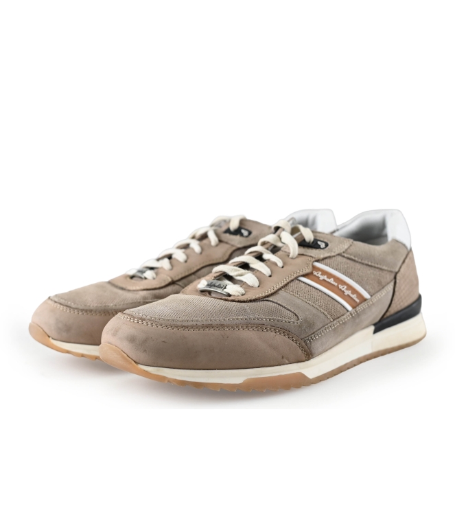 Australian Sneaker