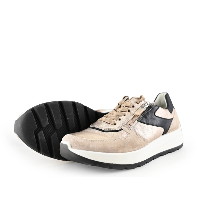 Ara Sneaker