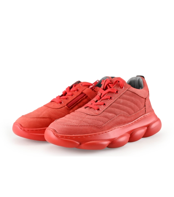 Red-Rag Sneaker