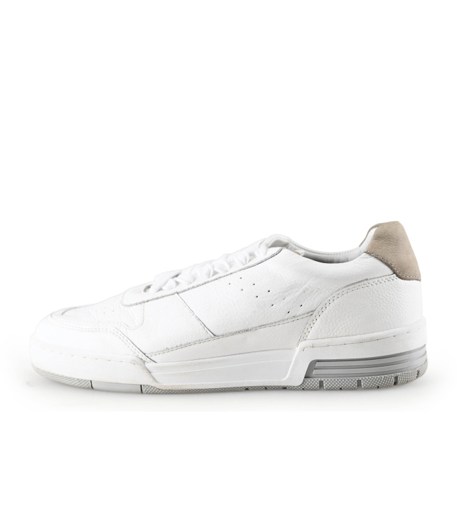 Victoria Sneaker
