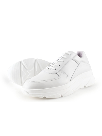 Bridge Footwear Sneaker