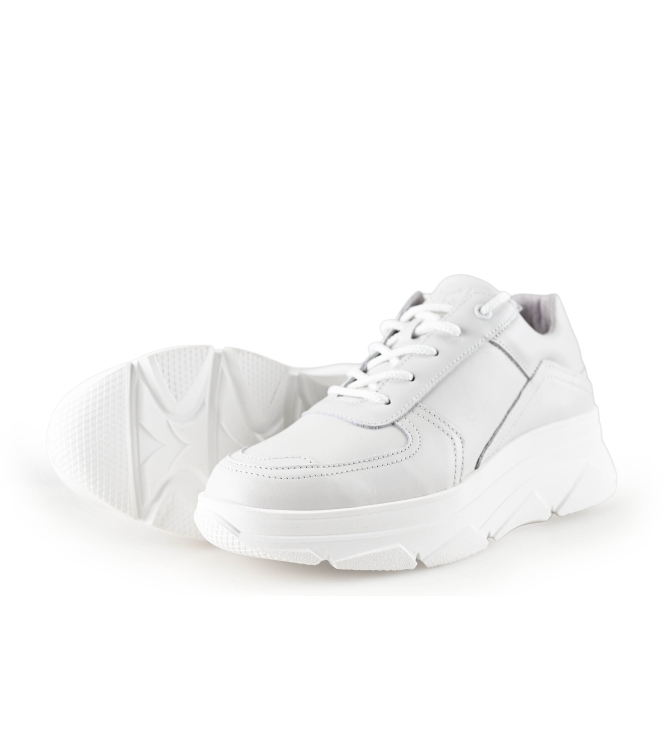 Bridge Footwear Sneaker