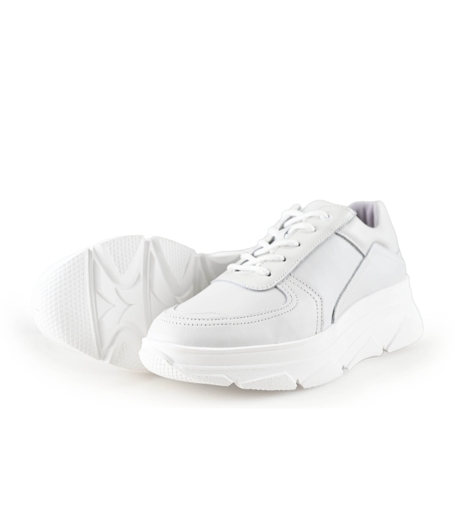 Bridge Footwear Sneaker