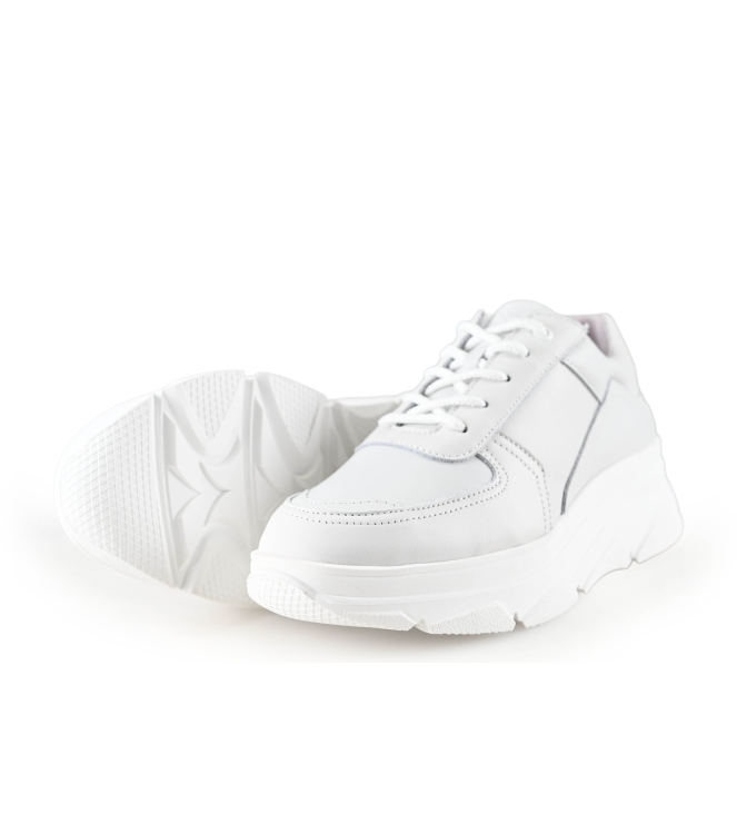 Bridge Footwear Sneaker