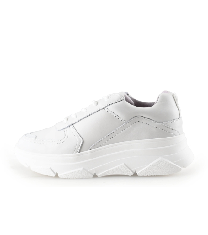 Bridge Footwear Sneaker