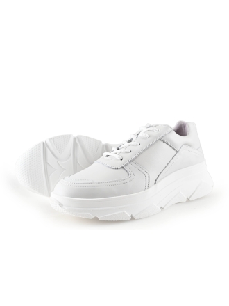Bridge Footwear Sneaker