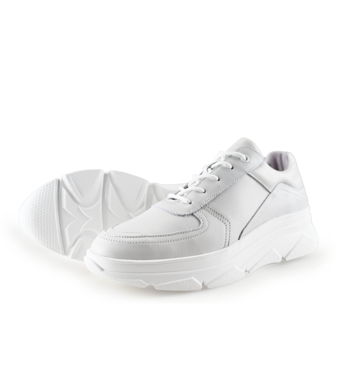 Bridge Footwear Sneaker