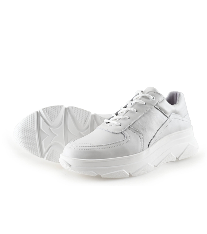 Bridge Footwear Sneaker