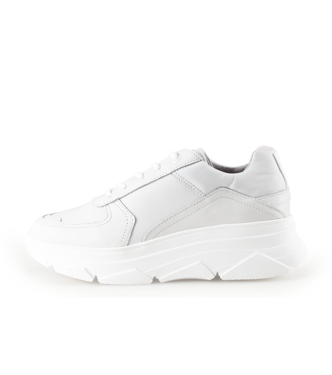 Bridge Footwear Sneaker