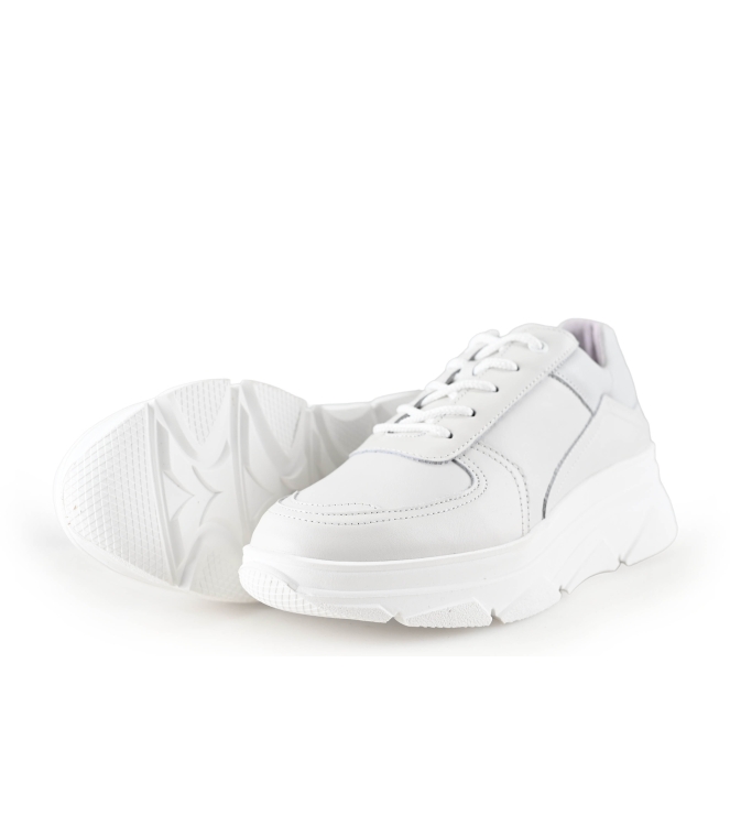 Bridge Footwear Sneaker