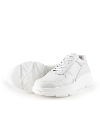 Bridge Footwear Sneaker