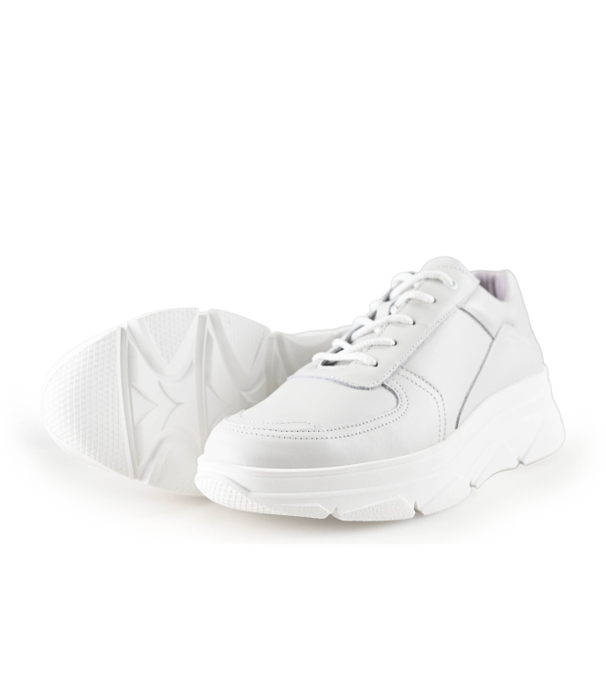 Bridge Footwear Sneaker