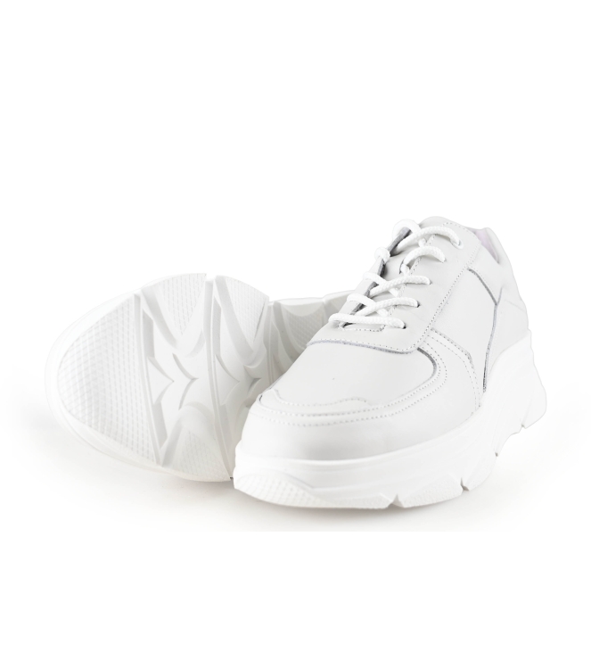 Bridge Footwear Sneaker