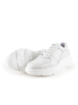 Bridge Footwear Sneaker
