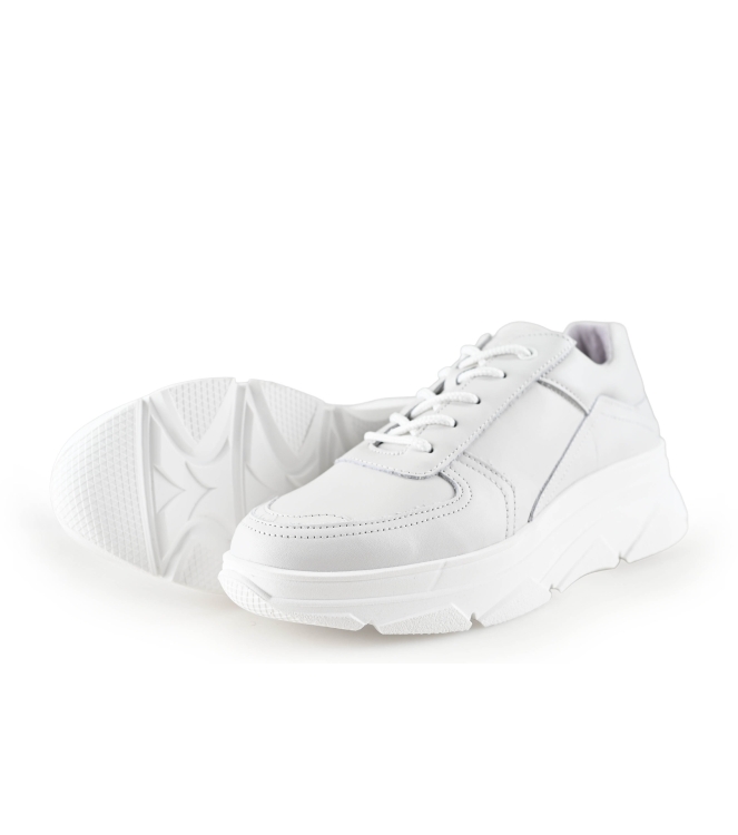 Bridge Footwear Sneaker