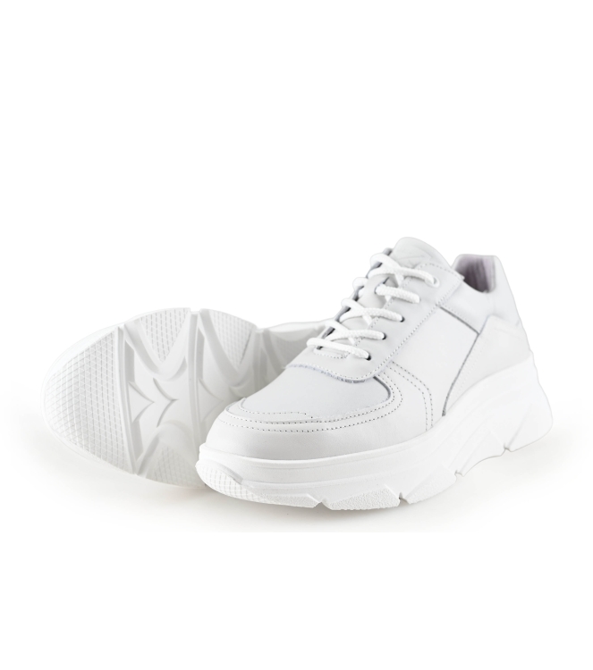 Bridge Footwear Sneaker