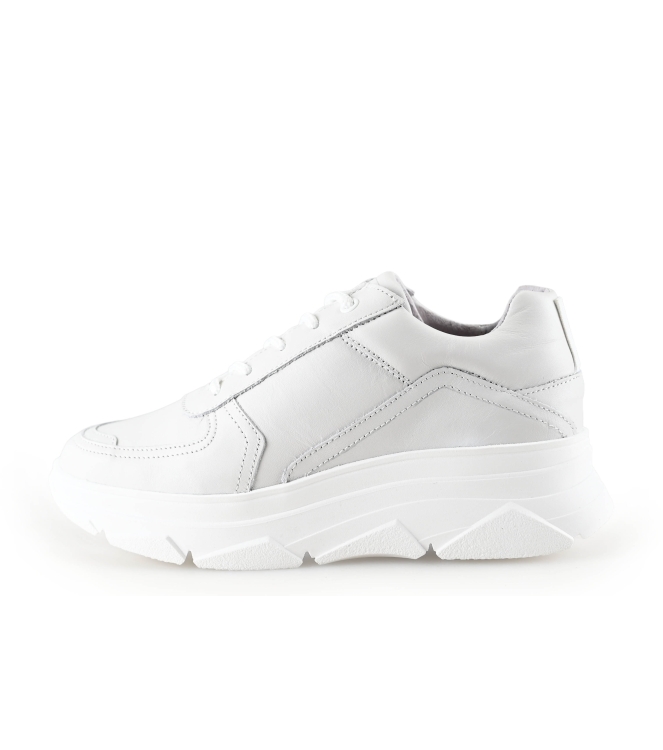 Bridge Footwear Sneaker