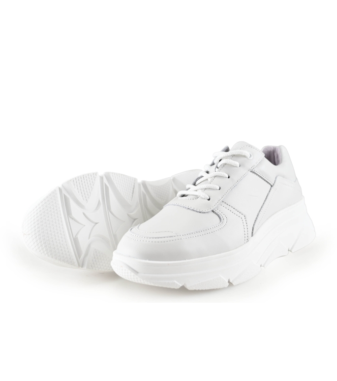 Bridge Footwear Sneaker