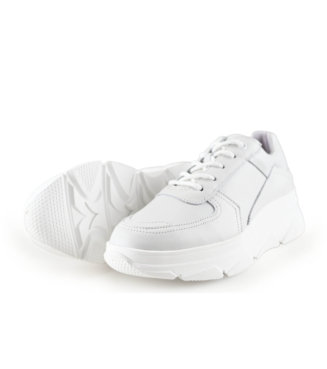 Bridge Footwear Sneaker