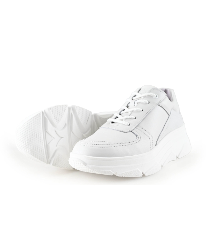 Bridge Footwear Sneaker