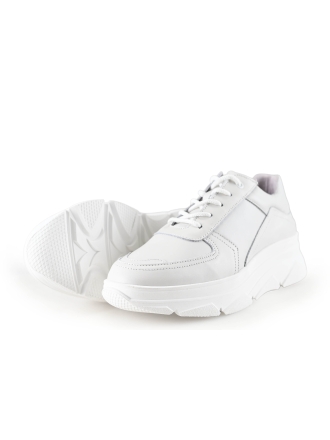 Bridge Footwear Sneaker