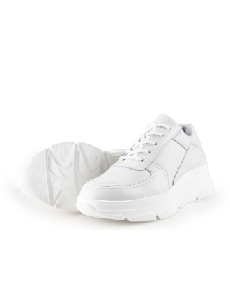 Bridge Footwear Sneaker