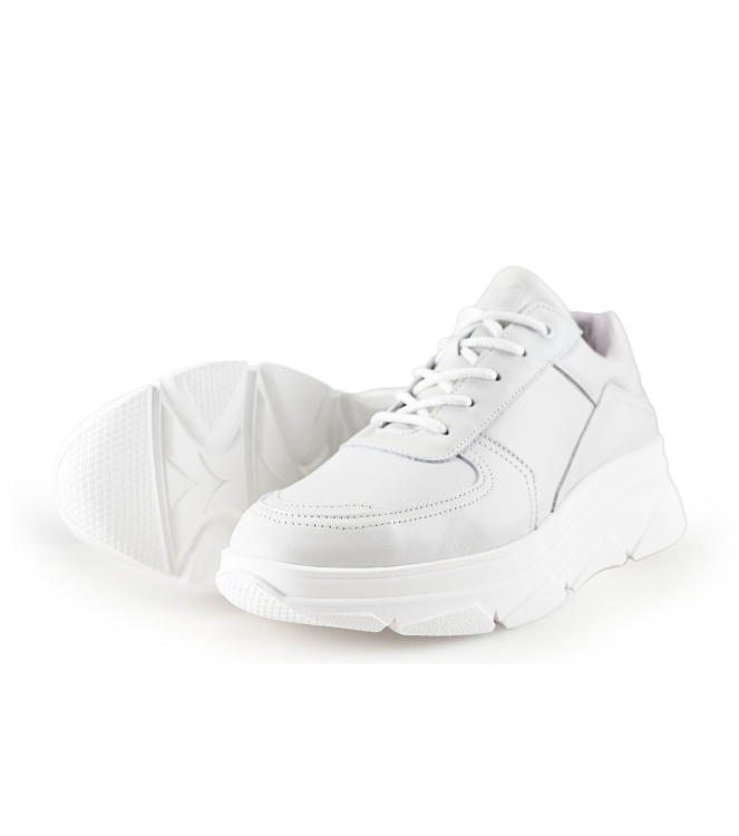 Bridge Footwear Sneaker