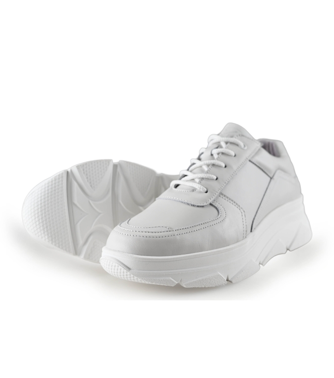 Bridge Footwear Sneaker