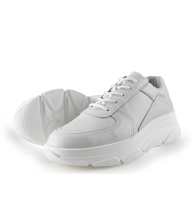 Bridge Footwear Sneaker