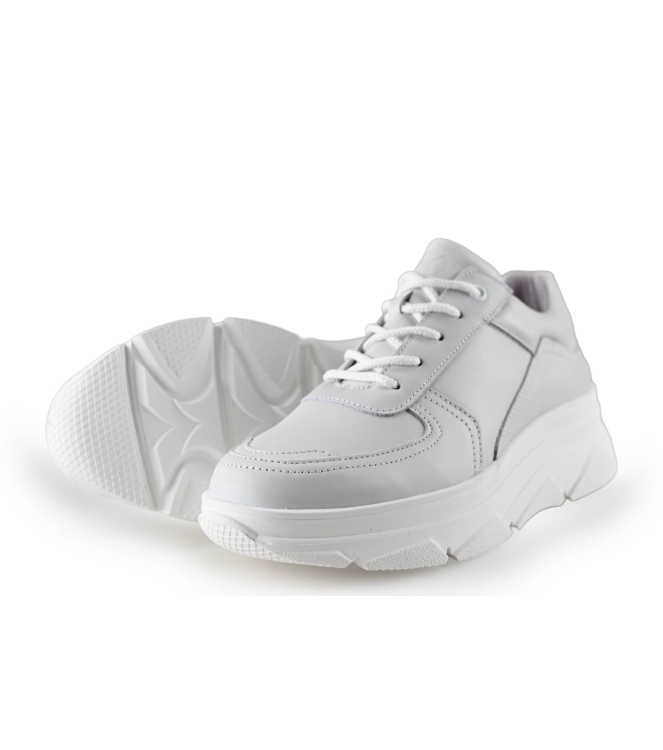 Bridge Footwear Sneaker