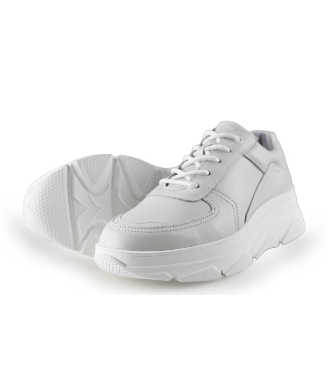 Bridge Footwear Sneaker