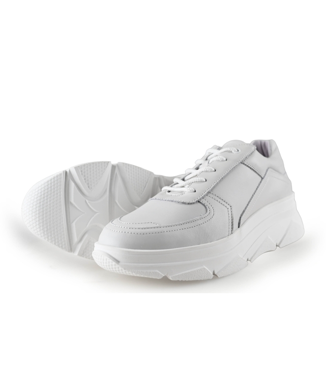 Bridge Footwear Sneaker