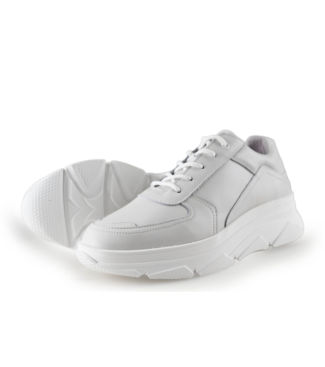 Bridge Footwear Sneaker