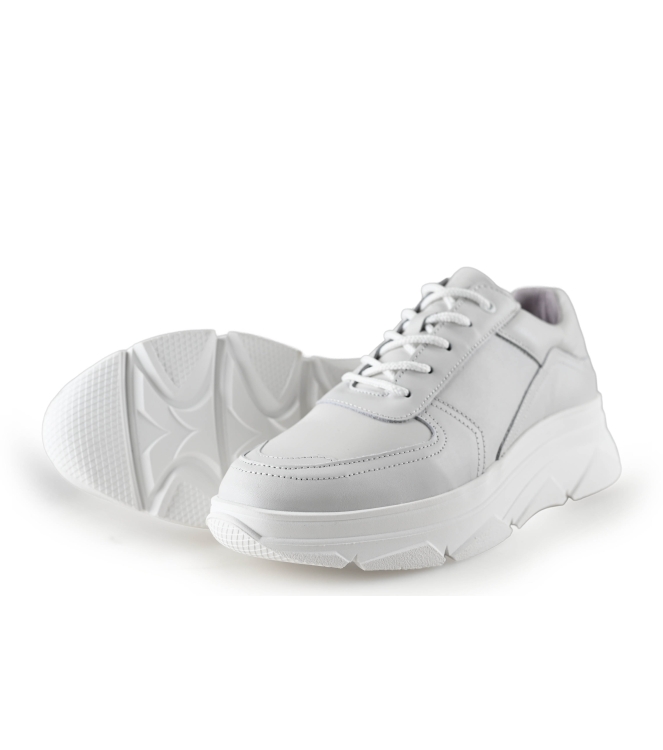 Bridge Footwear Sneaker
