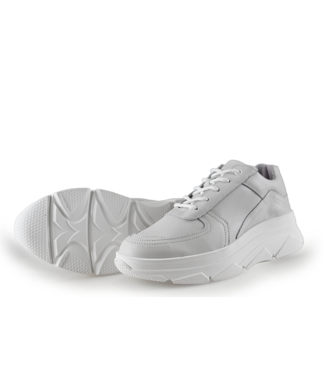 Bridge Footwear Sneaker