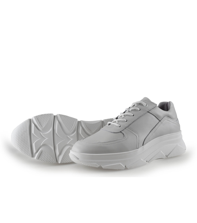 Bridge Footwear Sneaker