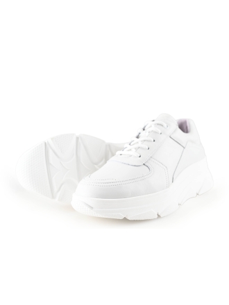 Bridge Footwear Sneaker