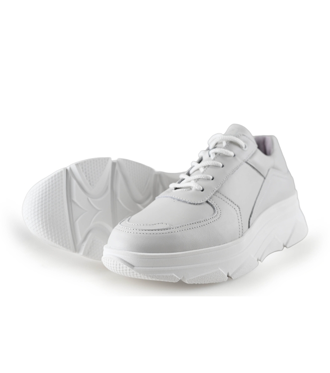 Bridge Footwear Sneaker