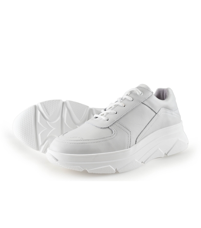 Bridge Footwear Sneaker